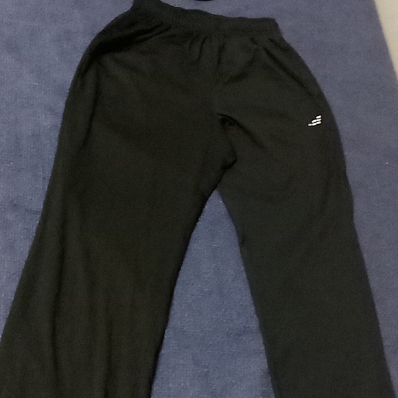 BCG Men's featherweight jogging pants - Picture 3 of 4